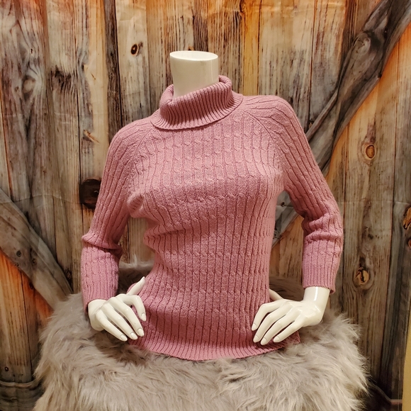 Knitted pink sweater with small turtleneck - Picture 1 of 3